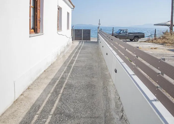 Gatzea Eden Garden Apartment